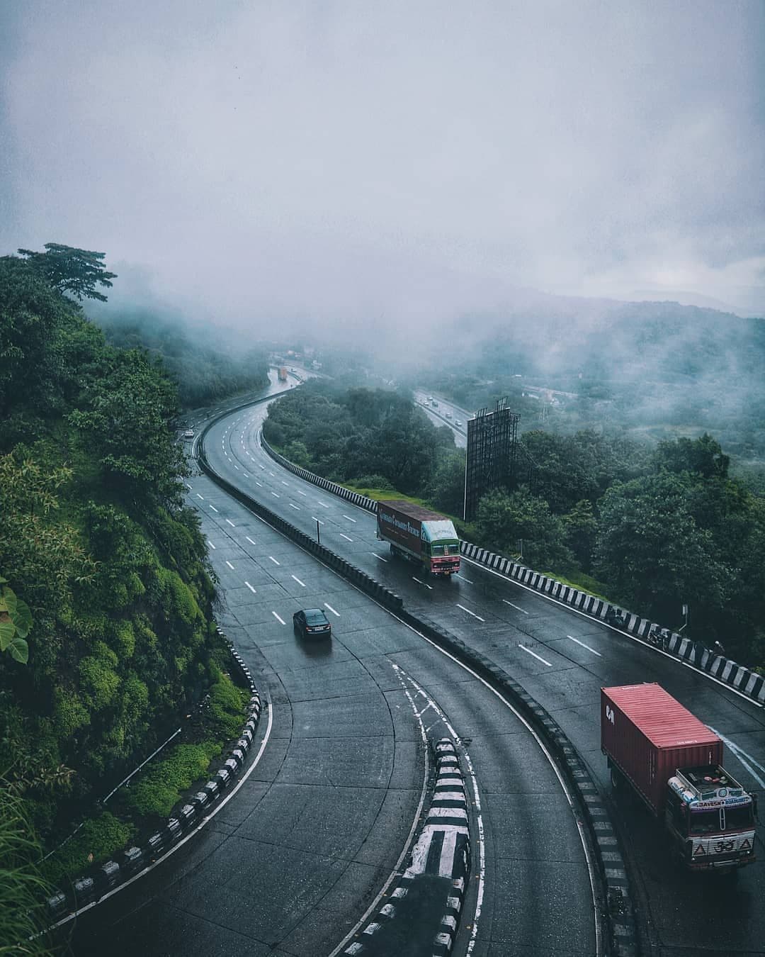 Pune to Mumbai cab route